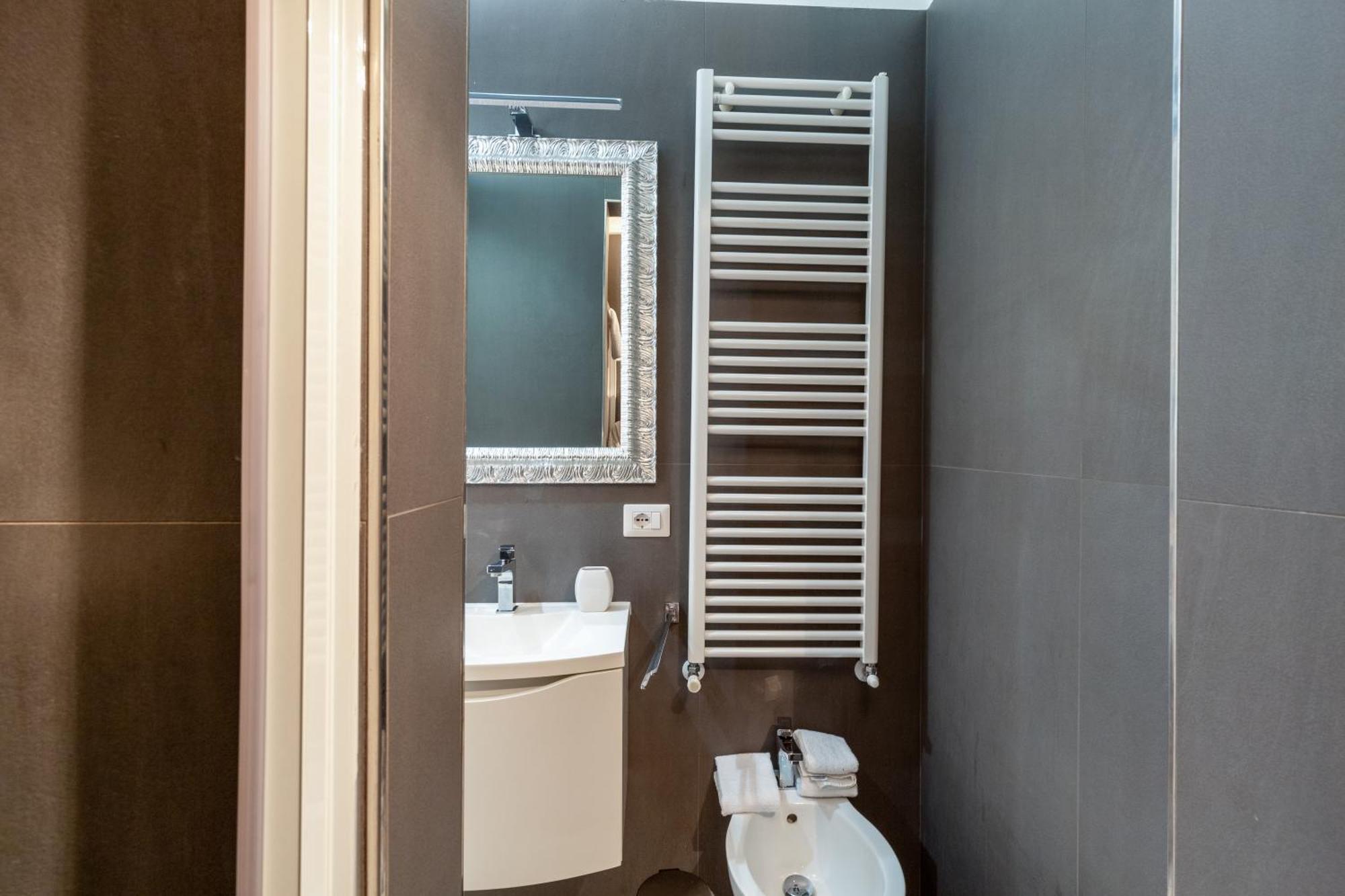 Modern Apartment In Florence Ngoại thất bức ảnh